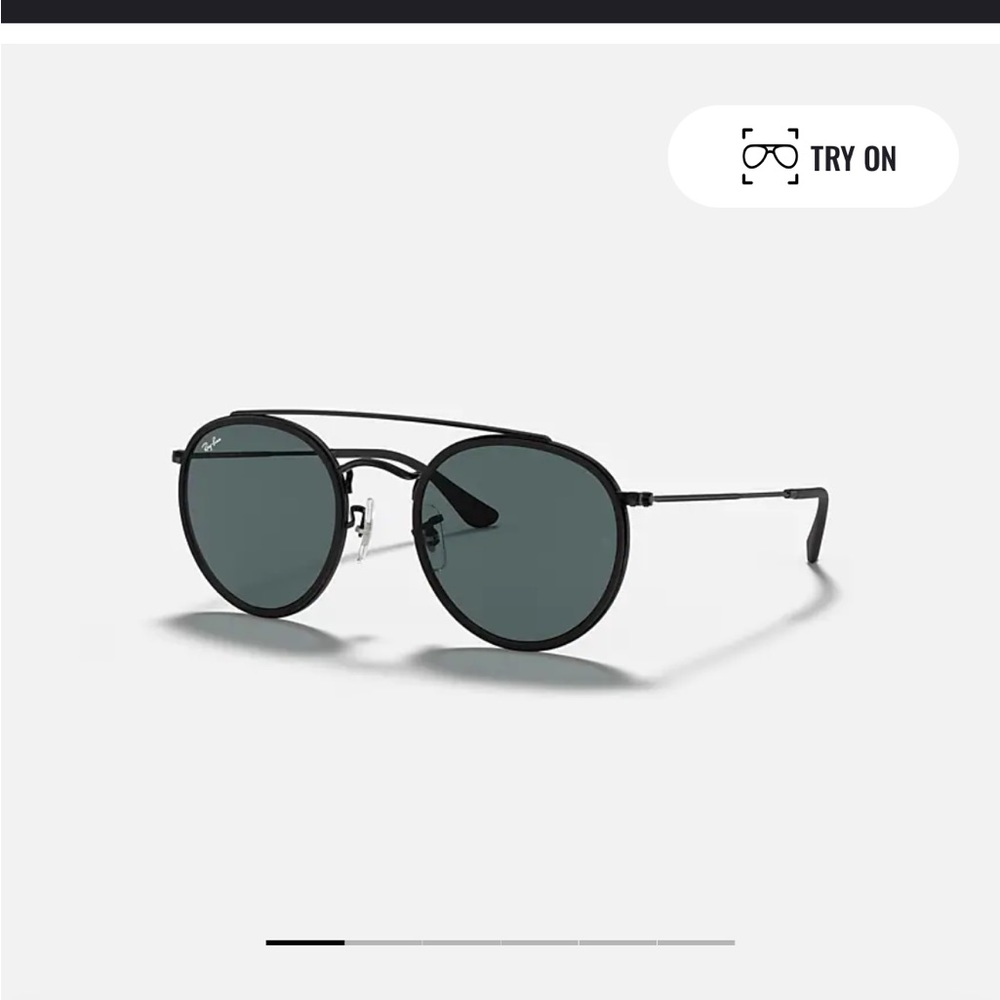 Black round ray bans